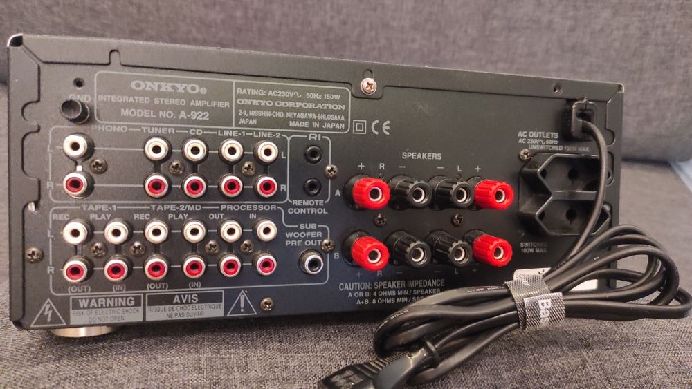 Wzmacniacz Midi Onkyo A-922. Czarny. W pełni sprawny.