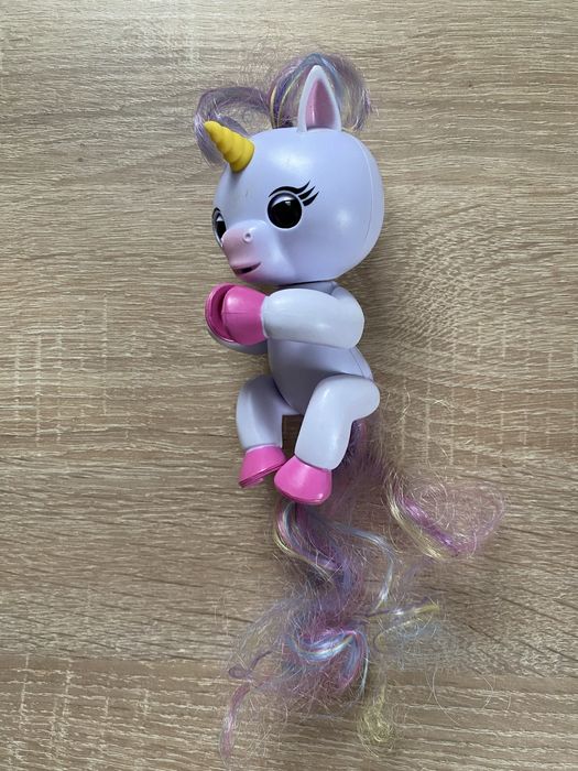 Інтерактивна іграшка Fingerlings Єдиноріг, Finger Unicorn