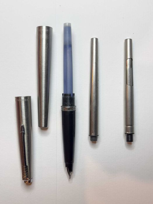 Conjunto de 9 canetas