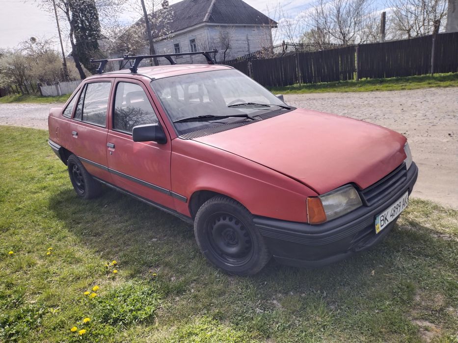 Опель Кадет 1.3 бензин