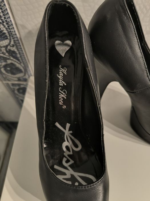 Nowe skórzane szpilki Kayla r.38 koturny