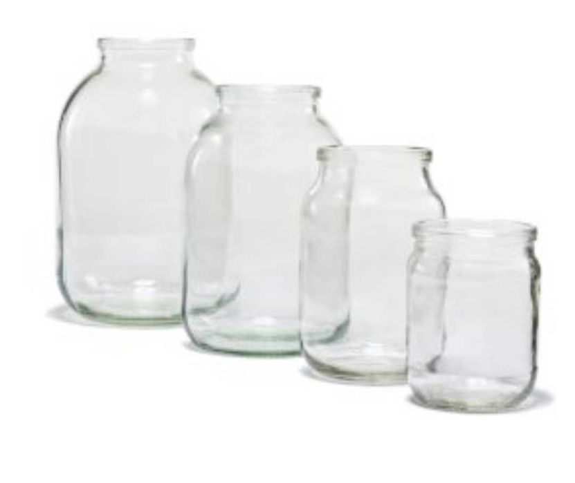 Банки 0.5 л і 1 л.