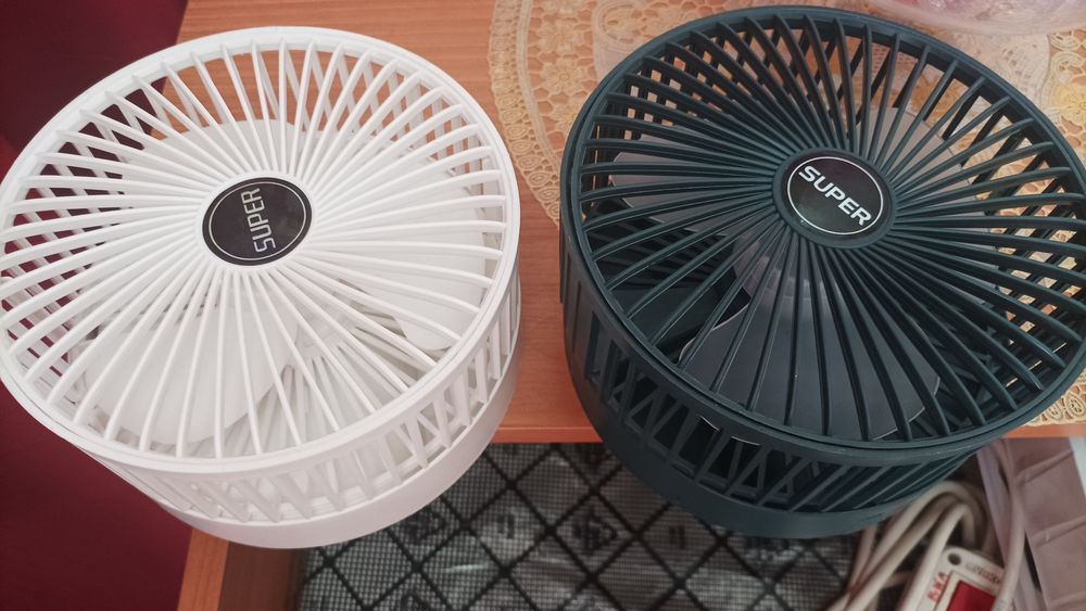 Вентилятор працюэ  від акумулятора та usb