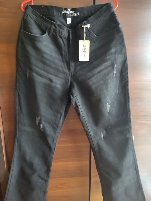 Nowe czarne dżinsy damskie rozm.42