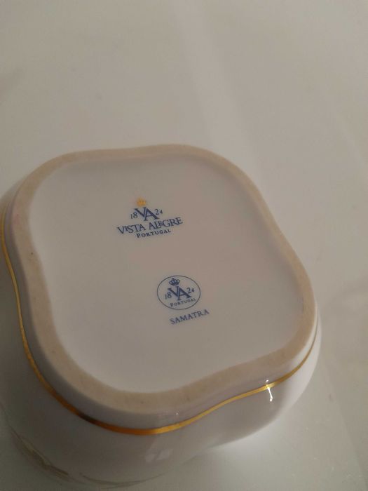 Lote de peças em porcelana.