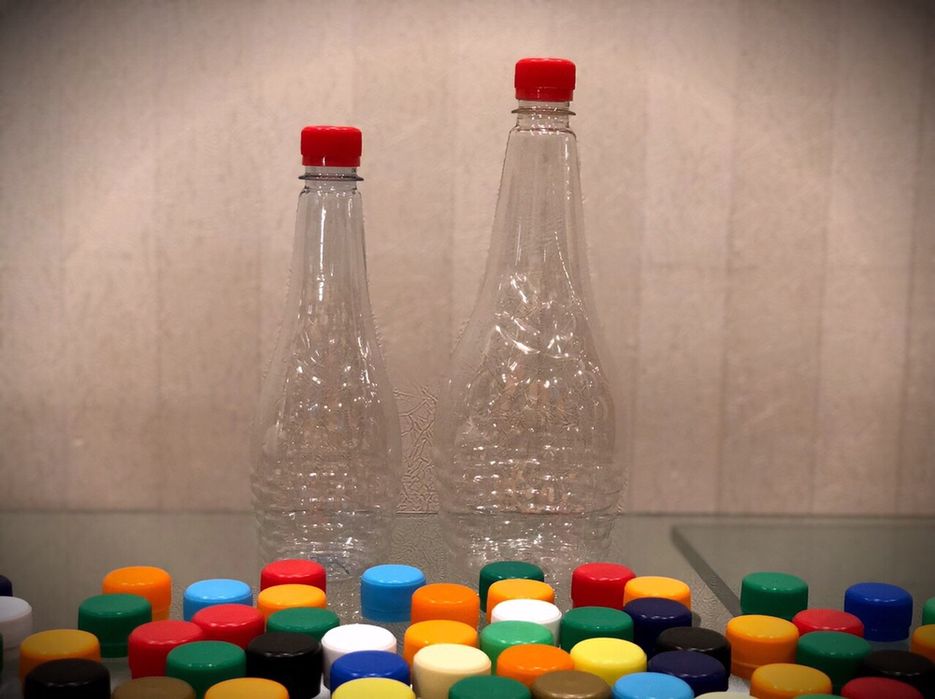 Пластиковая бутылка ( Пет Тара )