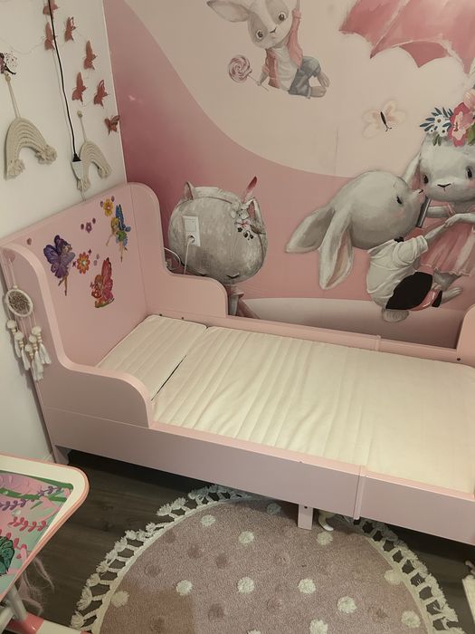 Lóżeczko dziewczęce