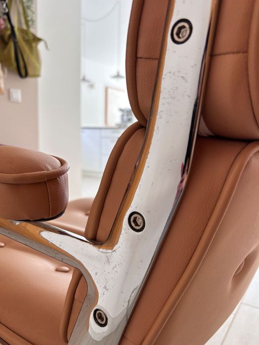 Cadeira Réplica "Eames Executive Chair"