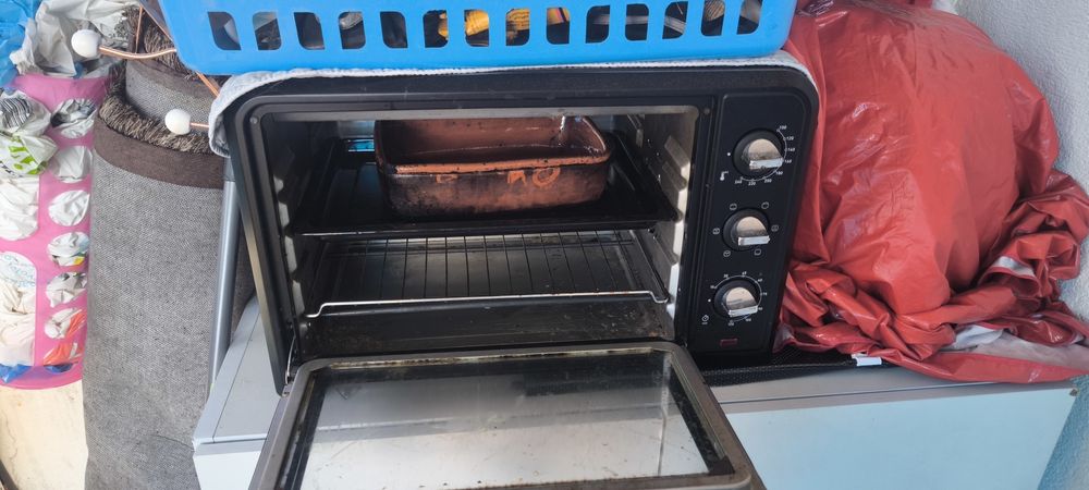 Vendo forno pequeno com uso