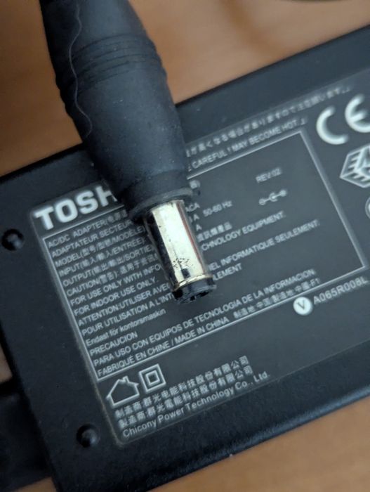 Блок живлення Toshiba 19V 3.42A (65W)