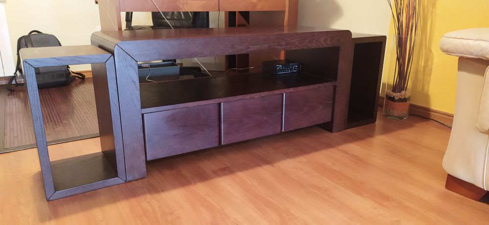 Móvel de TV com 3 gavetas