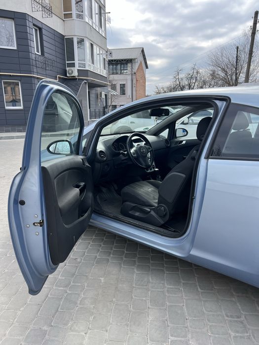 Автомобіль Opel Corsa 2009