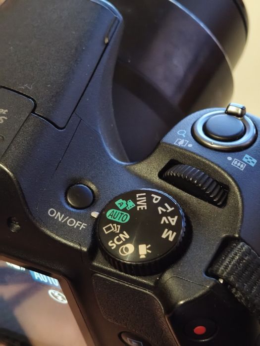 Máquina Fotográfica Canon PowerShot SX530 HS – Zoom Óptico 50x, Wi-Fi e NFC