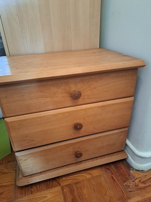 Roupeiro/Cama individual/Mesa de cabeceira (2x) Cerne