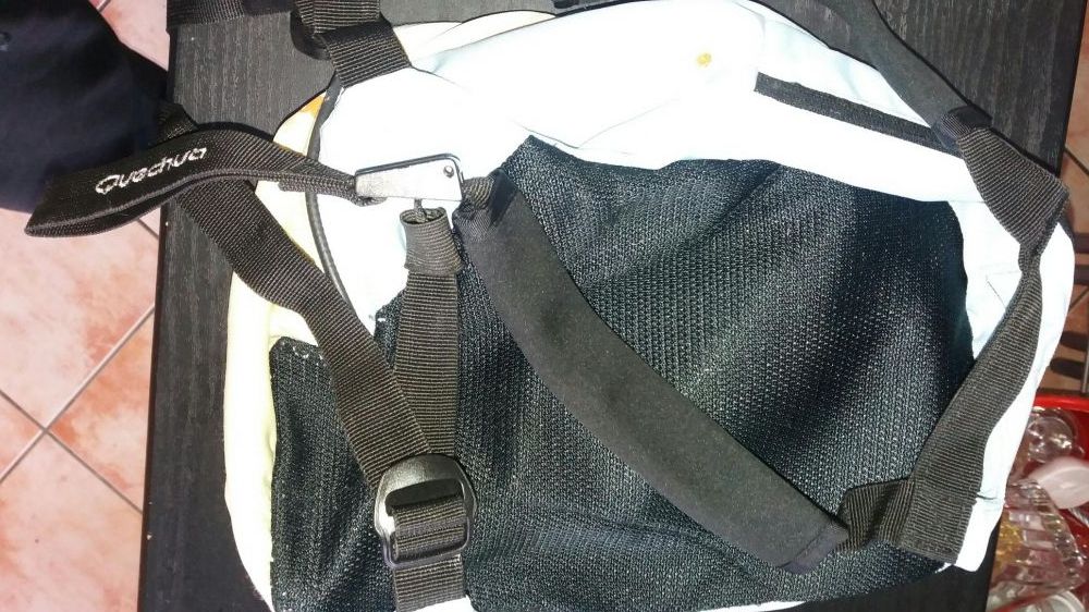 Mochila deply como nova. Ideal para passeios
