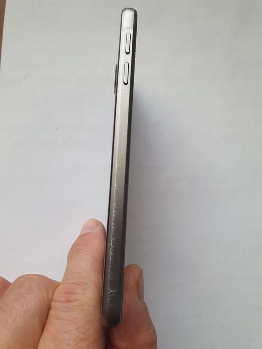 Самсунг А3(2016)310F целый