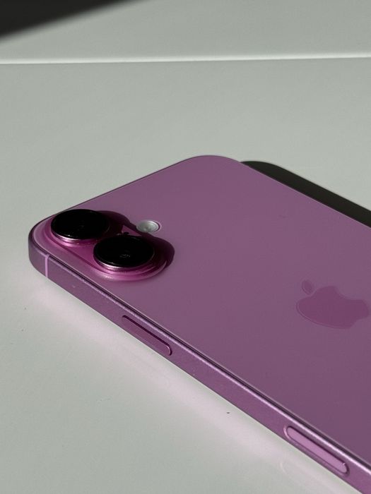 Iphone 16 plus pink