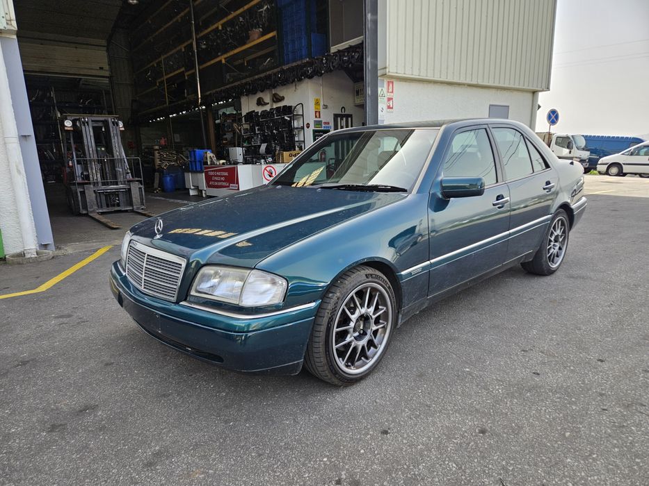 Mercedes-Benz C 250 TD Elegance W202 de 1996 para peças