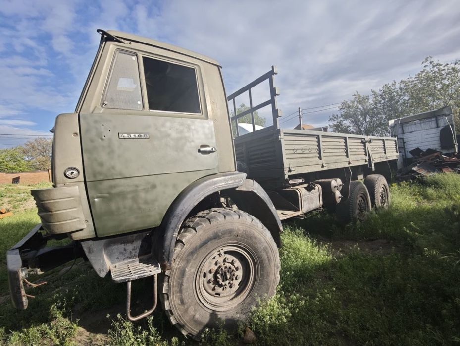 Автомобіль КАМАЗ 4310 всюдохід 6х6
