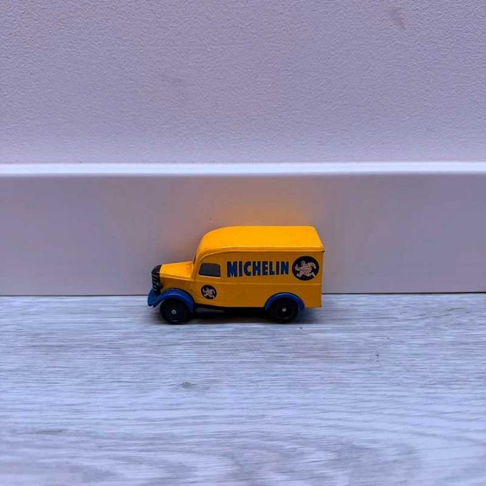 Camião Antigo Michelin – Miniatura Comercial Vintage com Bibendum - Loose