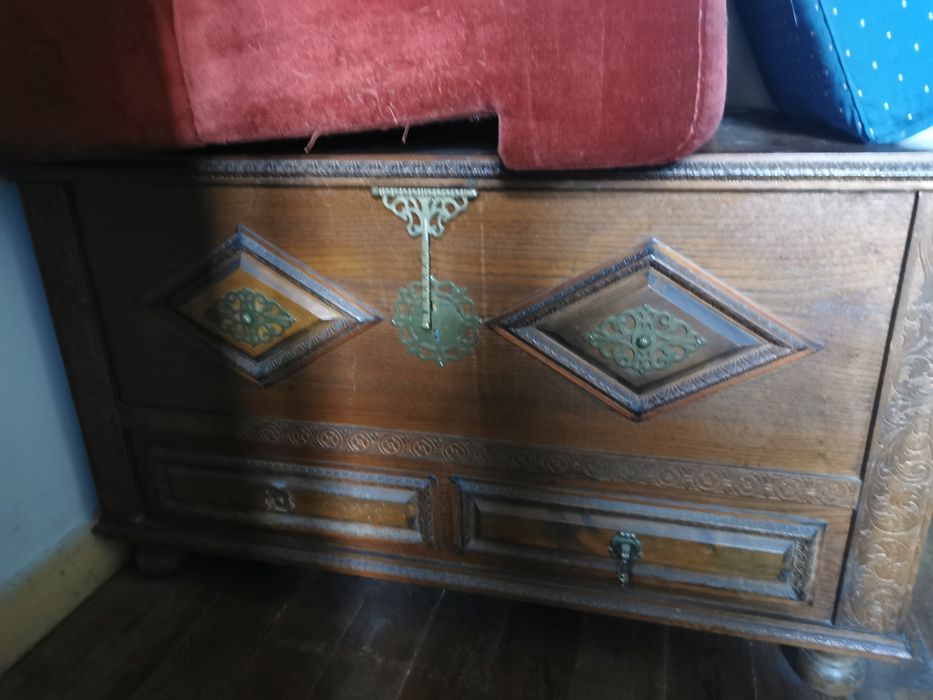 Arcas antigas em madeira.