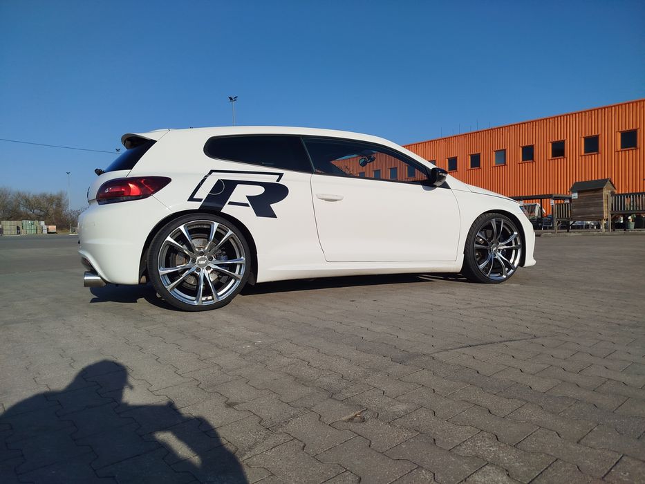 Scirocco R 330KM