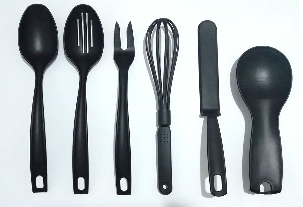 6 Utensílios de Cozinha em plástico resistente ao calor (Novos)
