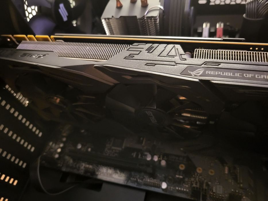 PC i5-8400 GTX 1080 8 GB RAM 2x 8 GB