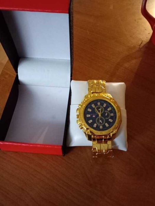 zegarek GENEVA - replika - w oryginalnym opakowaniu.