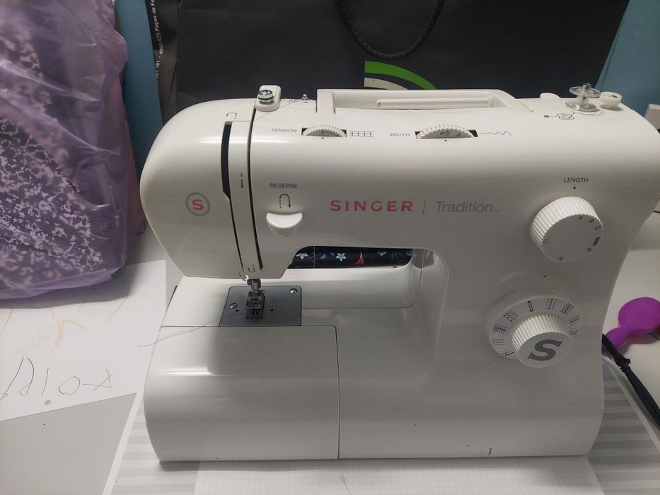 Maquina costura singer