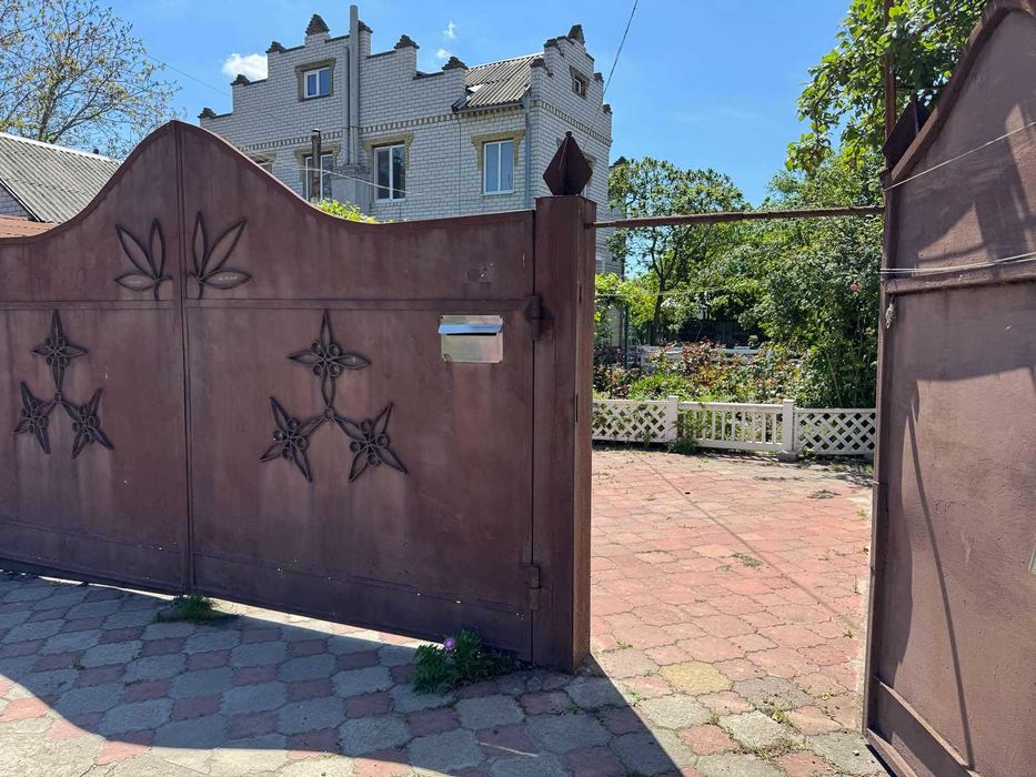Продам 2х этажный дом в Подгороднем