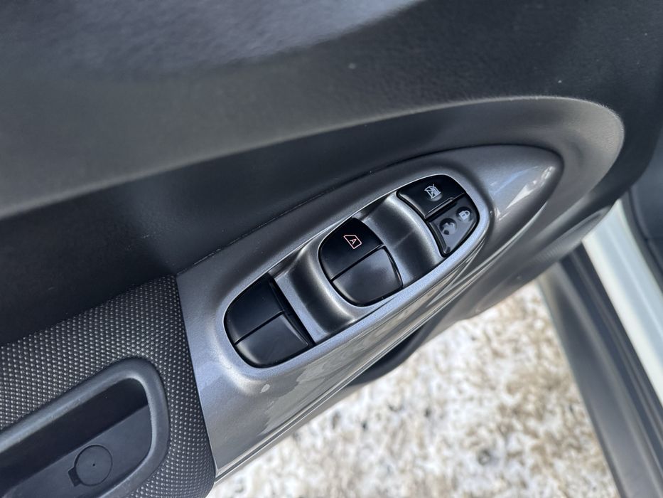 Продам офіційний Nissan Juke автомат