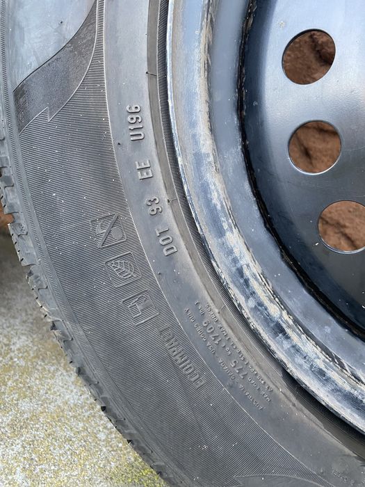 Зимові шини Pirelli Scorpion з дисками 215/65 R17.