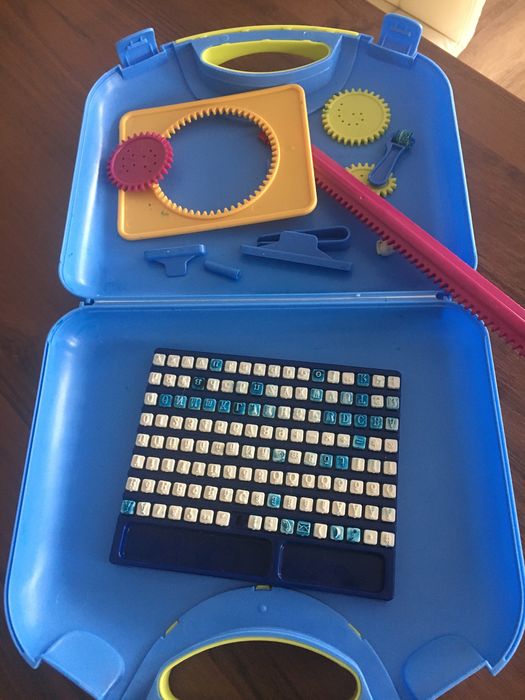 Walizka litery i akcesoria do rysowania SMIKI