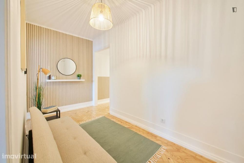 Quarto - localizado em Entrecampos Lisbon