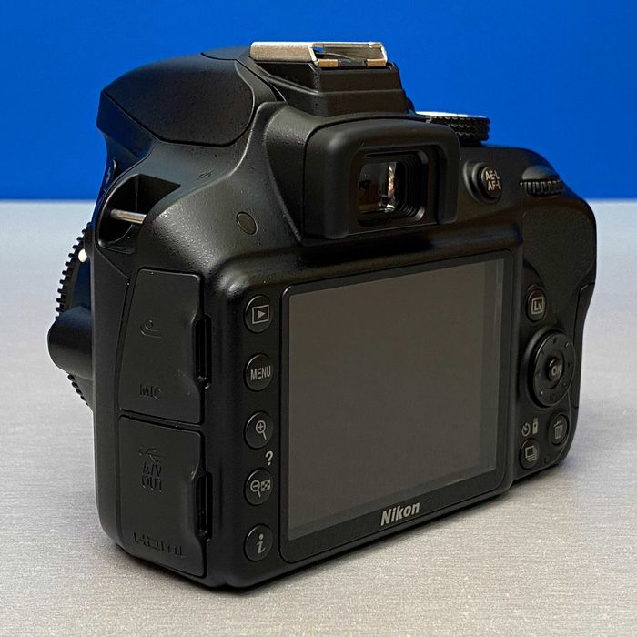 Nikon D3300 (Corpo) - 24.2MP