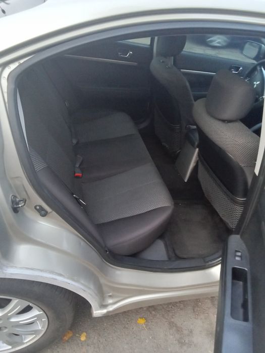Mitsubishi Galant 2009
