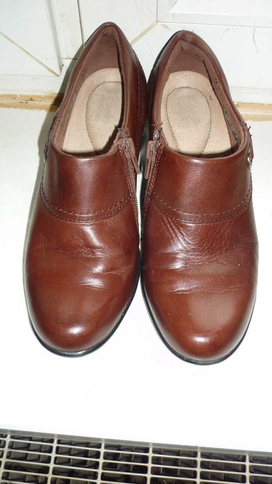 Clarks- niskie botki skórzane  r; 37