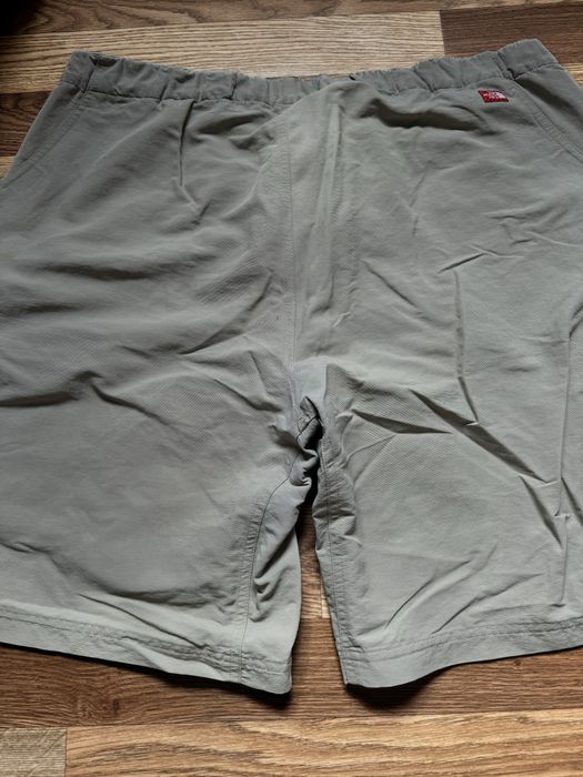 Чоловічі шорти бренду THE NORD FACE