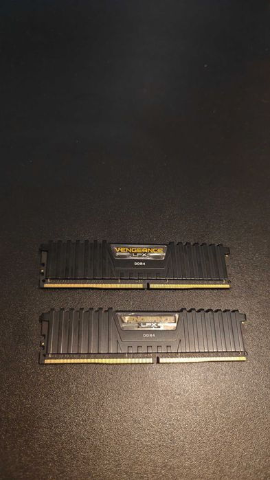 DDR4 32GB Corsair VengeAnce 2666 - Komputer