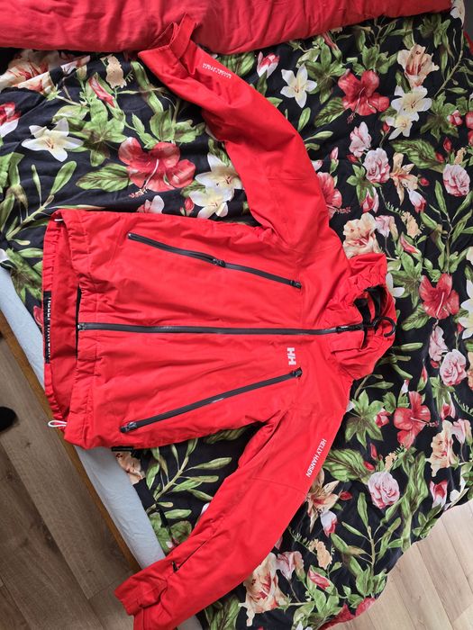 Kurtka techniczna Helly Hansen super stan. Na 164cm wzrostu.
