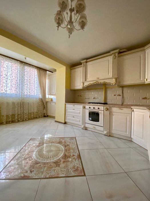 Стильна 2к.кв. із індивідуальним опаленням в районі Автовокзалу