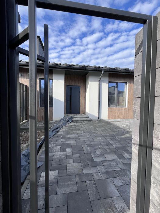 Одноэтажный таун хаус! 2 спальни! Терраса! Дворик! Центр. коммуникации