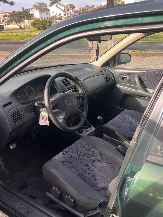 Mazda 323 1.5 90cv