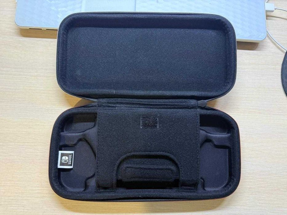 Чехлы NINTENDO SWITCH OLED - Абсолютно новые!