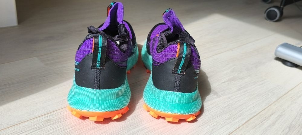 Sprzedam nowe buty do biegania Saucony  rozm 40,5