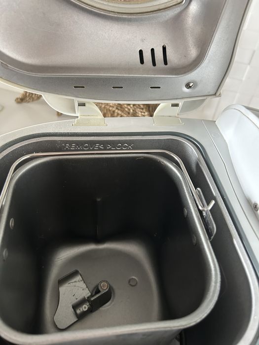 Maquina de fazer pao como nova