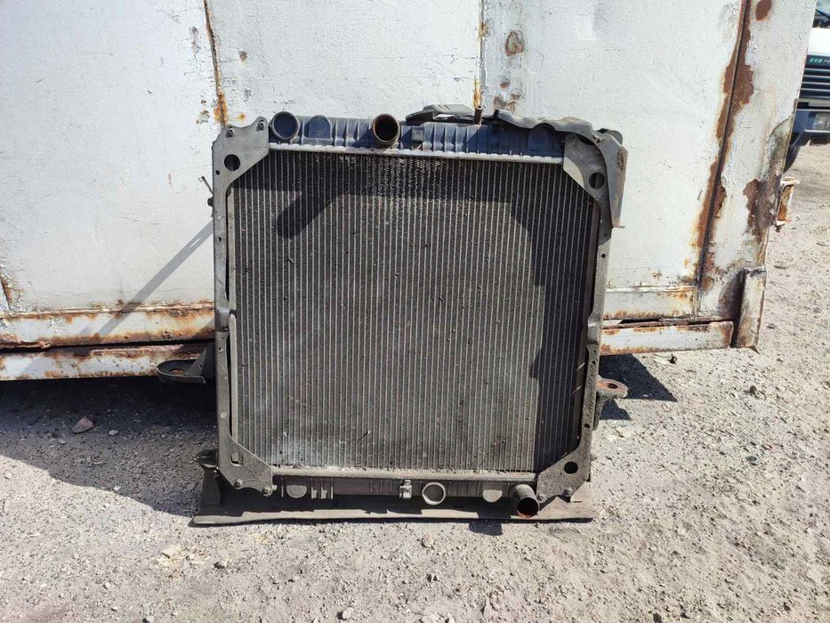 Продам б/у радіатори для всіх моделей вантажних автомобілів Mercedes