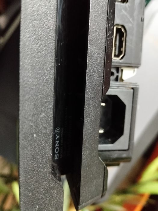 PS4 Pro para peças ou reparação da board