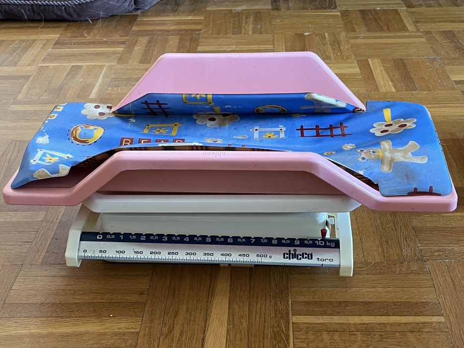 Balança Analógica para Bebés — Simples, Fiável e Sempre Pronta